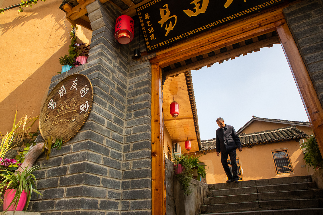 中國鄉(xiāng)村旅游新殺出一匹“黑馬”,，人們都往這跑,，深秋旅游真火爆